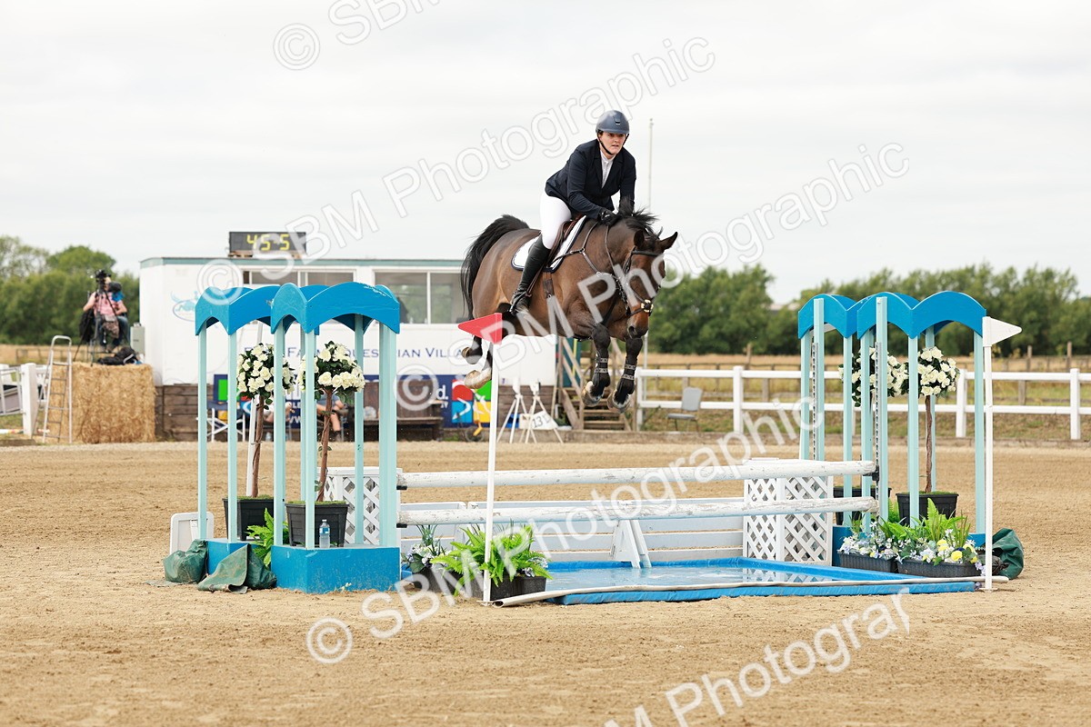 SBM_017283 - Class 21 - Senior Newcomers Championship 2d Rd