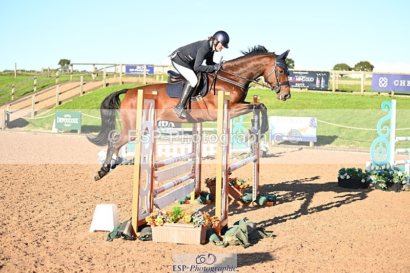 240912A-173909-02573 - Cls 7 Snr 90cm Open Speed Derby