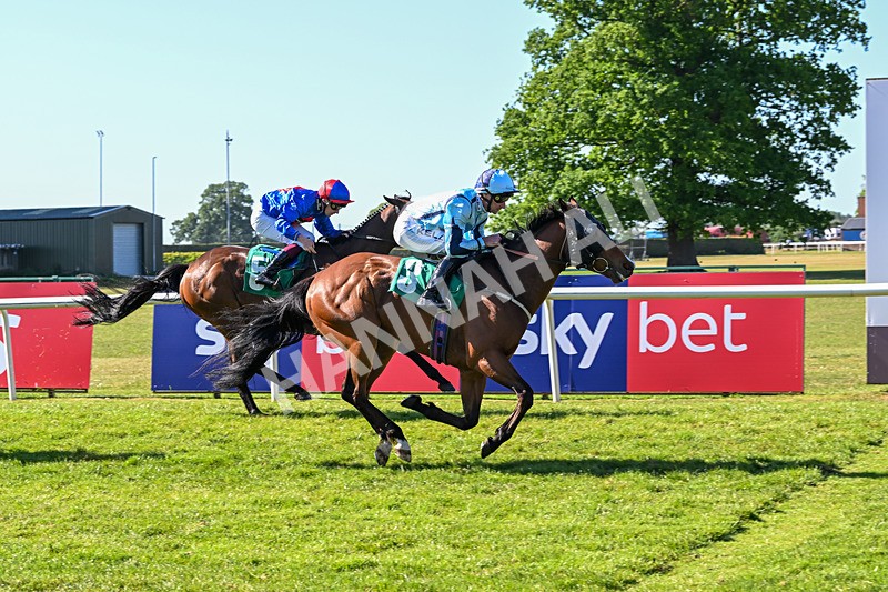 170525-Race 6-Darkness-8732 - Race 6