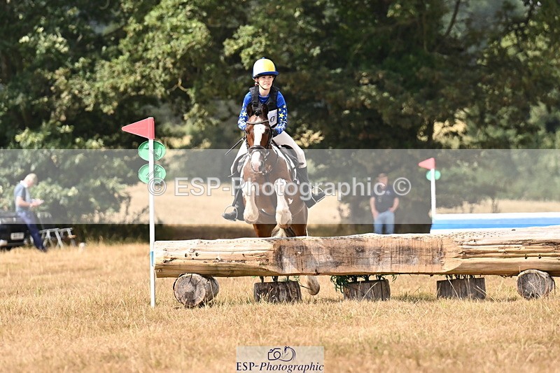 250824A-125007-36162 - 2010-Freya.Hallam-Deakin-Tommy