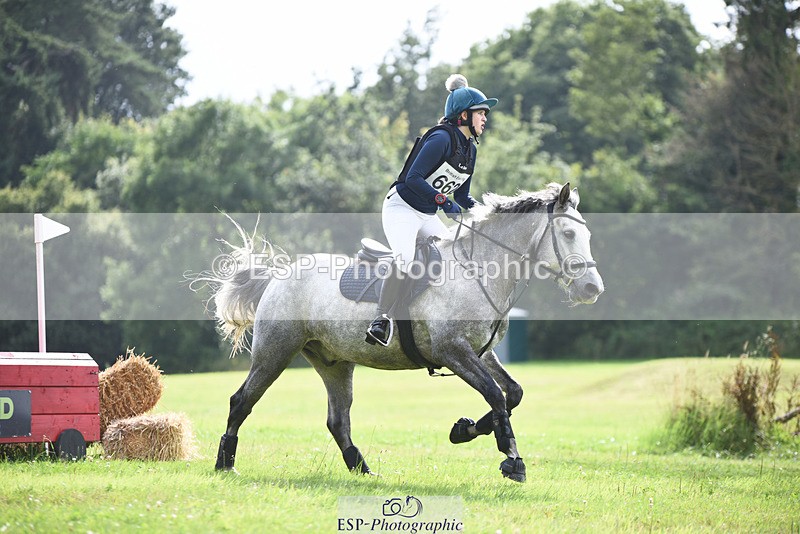 240804-160823-18526 - 662-Phoebe_Annear-THE_RIDGE_CROSS_FESTY