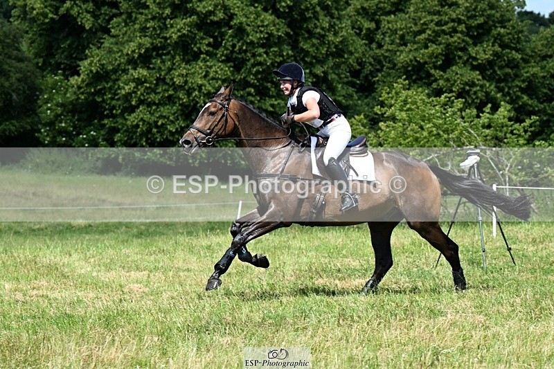 240629X-112358-0401 - 006-Eliza_Peters-REDPARK_SAMMEY