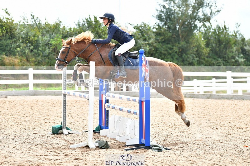 230819A-121444-00488 - Cls 25 Pony Newcomers & 1m Open