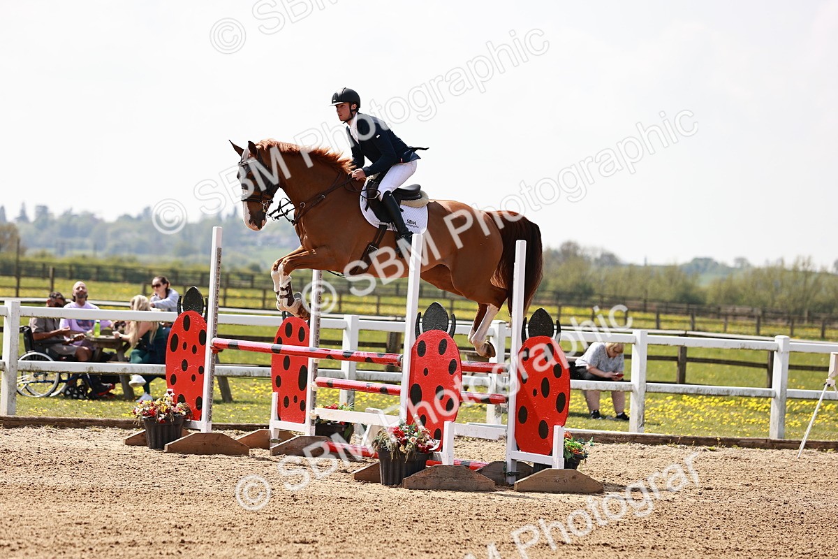  - Class 24 - Senior Newcomers - 1.10m