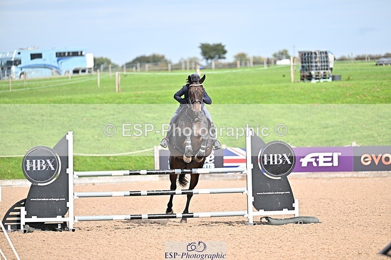 251001-132923-00328 - Cls 4 Newcomers and 1.10m Open