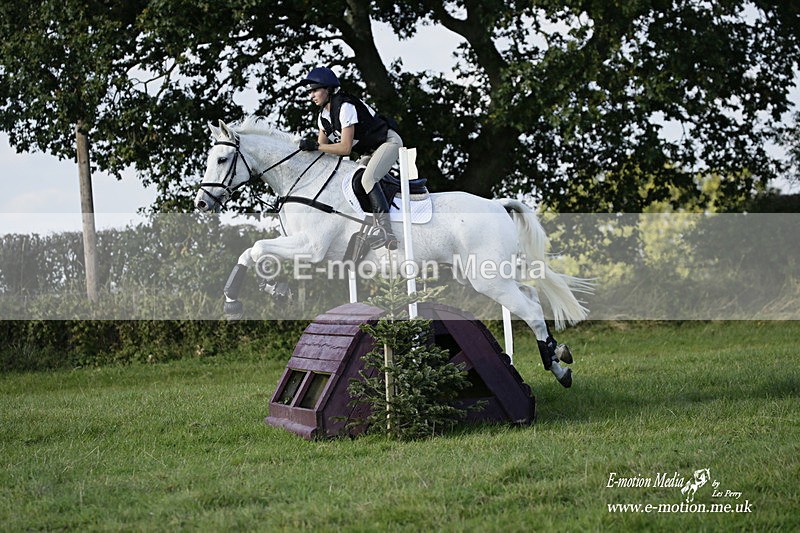  WWHT 171021 4039 - Open (1.00m)  17/10/21