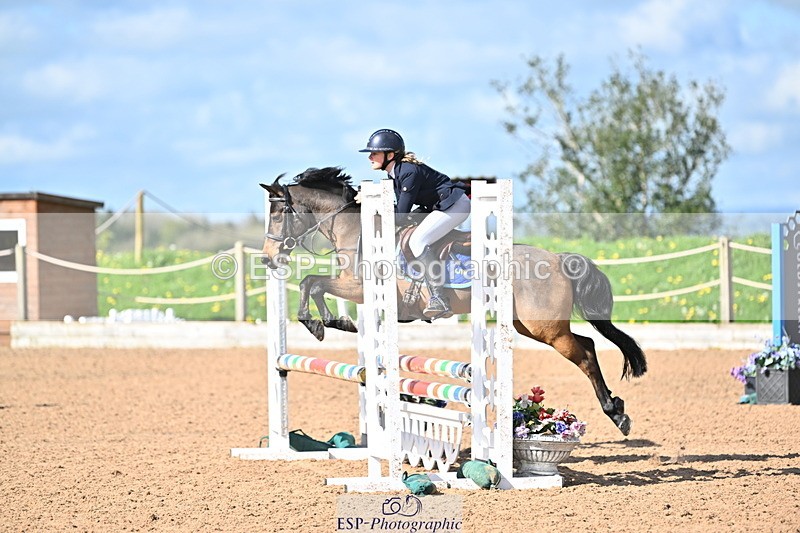 240504A-094839-00980 - Cls 1 Pony Intro 70cm
