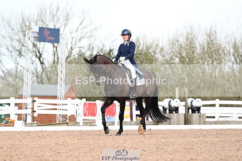 240218A-122609-07129 - 160-Abbie.Newbury-Seagry.Firstamour