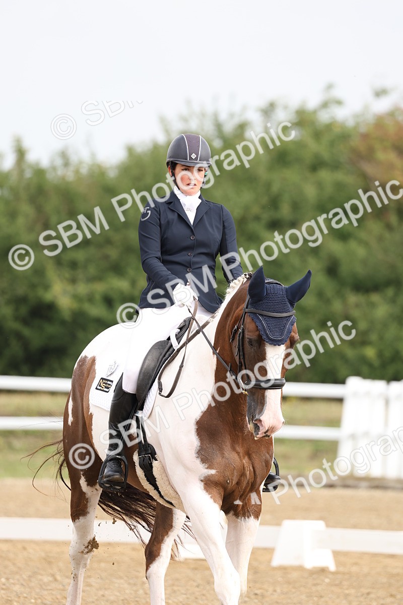 SBM_005449 - Class 6 - Novice 6 - 9.30-10.12