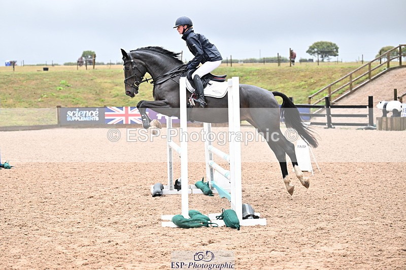 250827B-102827-00032 - Clear Round & Cls 1 Brit Nov 90cm