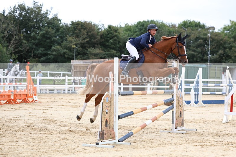 3E7A3094 - Class 8: Senior Newcomers/1.10m open