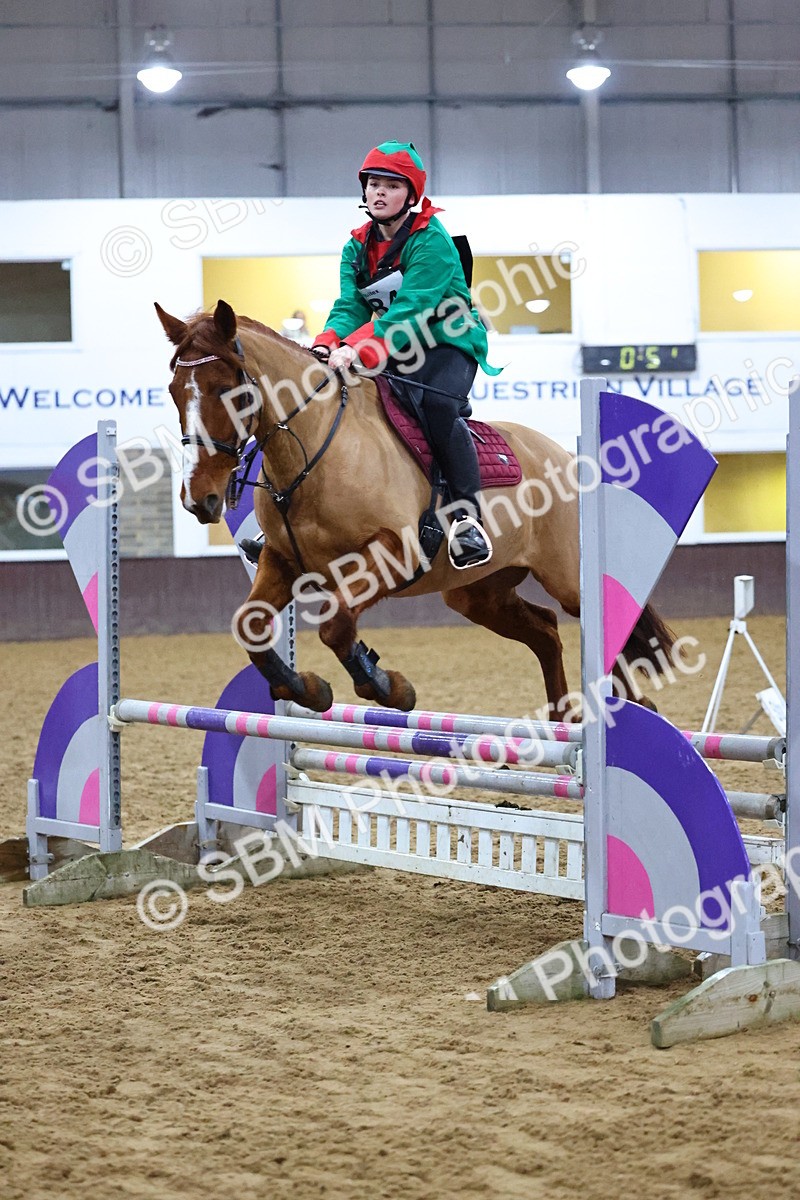 SBM_002657 - Class 6 - Holly & Ivy Stakes - 90cm