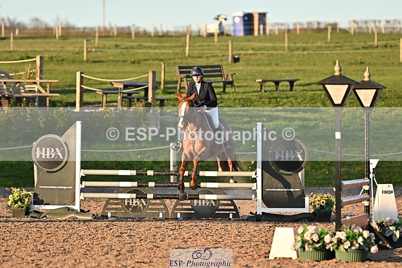 250401-190141-00872 - 90cm Classes