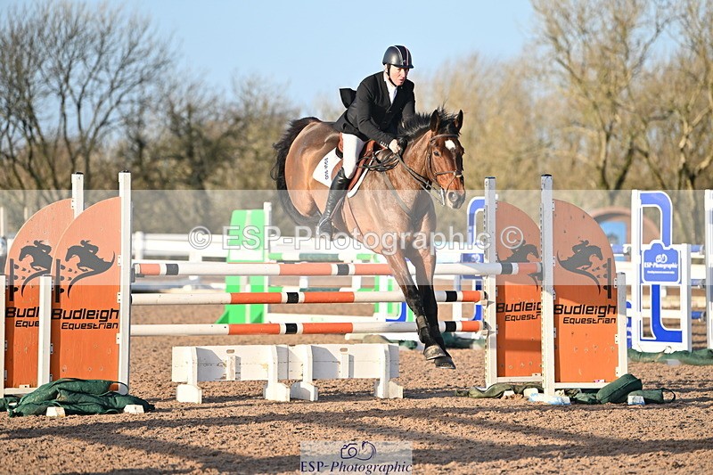 231210A-142254-02737 - Cls 21 Foxhunter & 1.20m Open