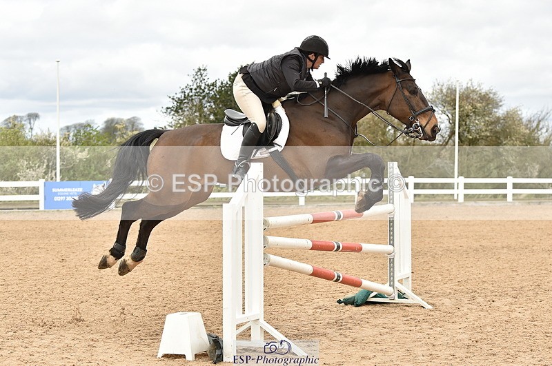 240403A-142610-00785 - Cls 4 Newcomers and 1.10m Open