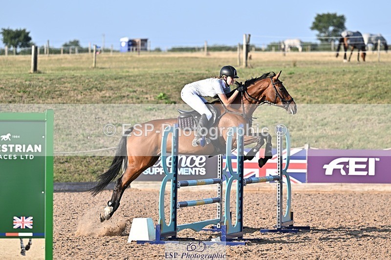 250812-185326-00502 - 1m and 1.10m