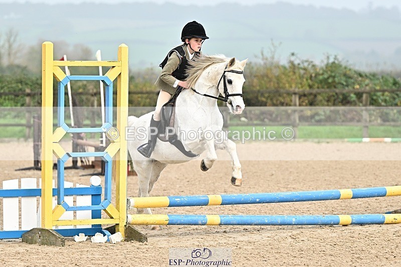 241110-103135-00323 - 40cm Showjumping