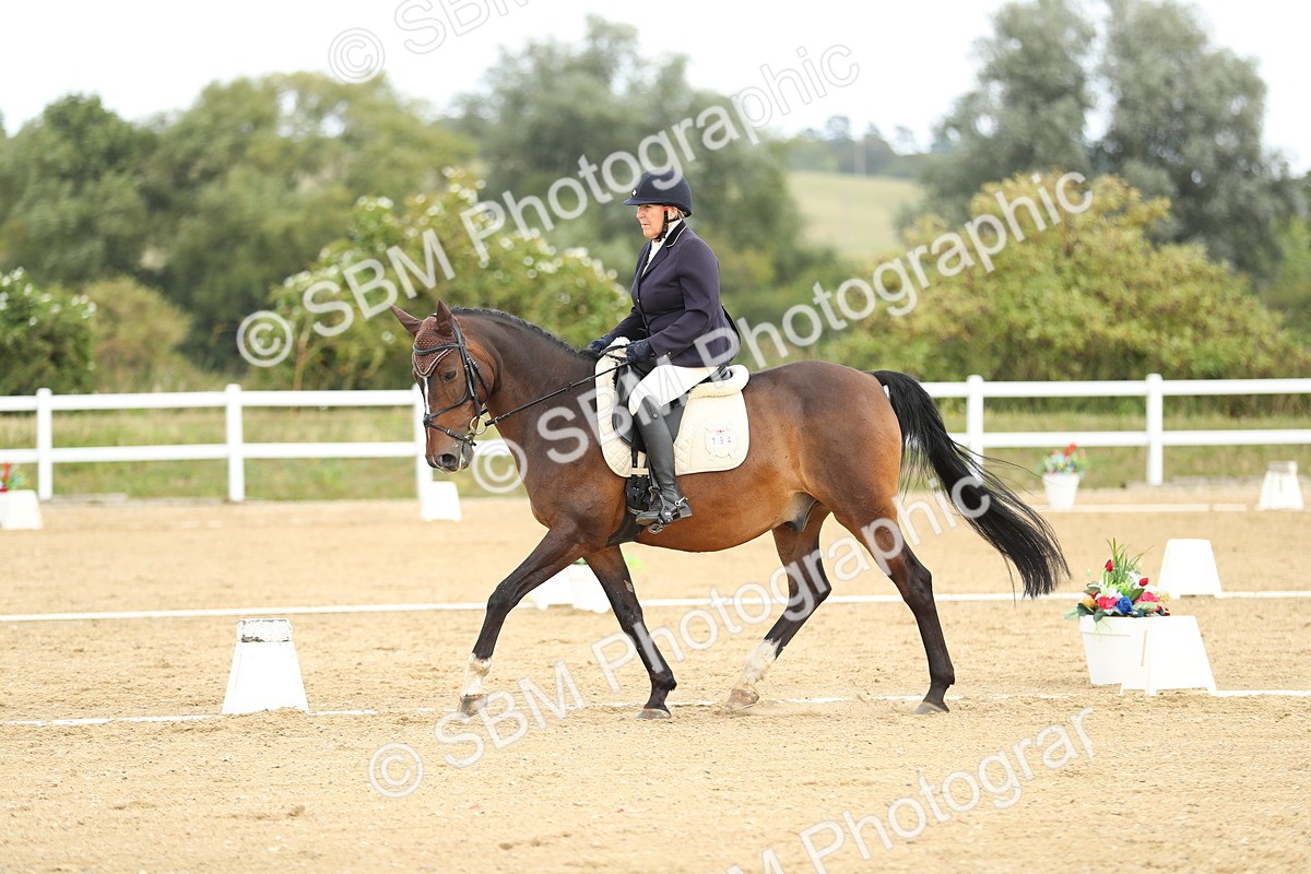 SBM_016425 - Class 13 - Novice 23 - 11.25-12.35