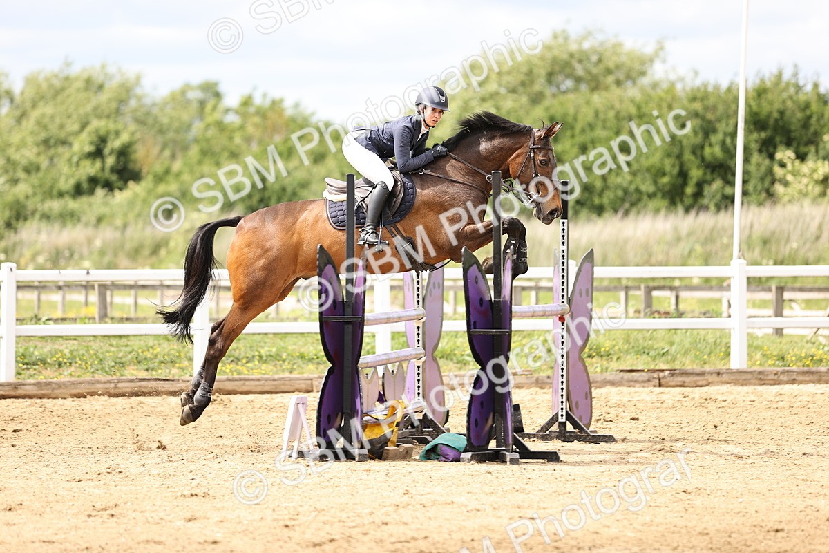 SBM_003358 - Class 11 - Senior Newcomers - 1.10m