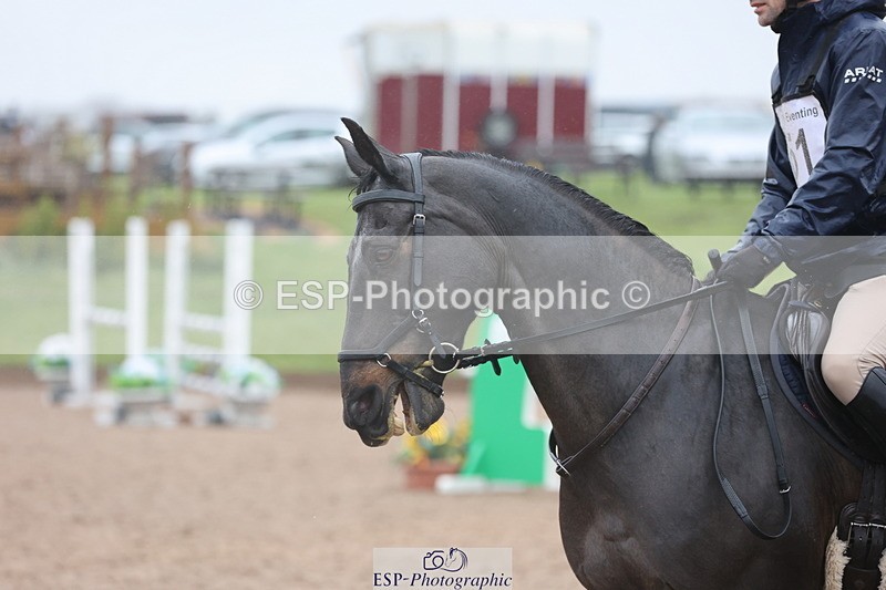 250418-094411-00506 - 051-Alex.Jupp-CARRY.ON.REGARDLESS