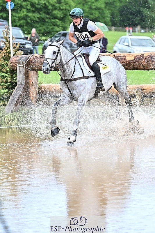 240526-124206-22147 - 404-DEERPAIRC_REVELRY-Max_Warburton