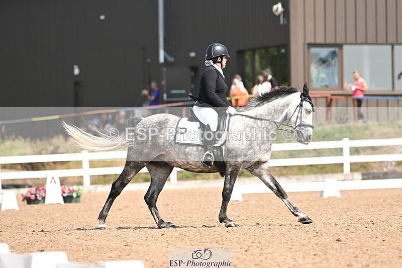 250816-121547-04474 - 059-Michelle.HardymanWalstead.Jack.Daniels