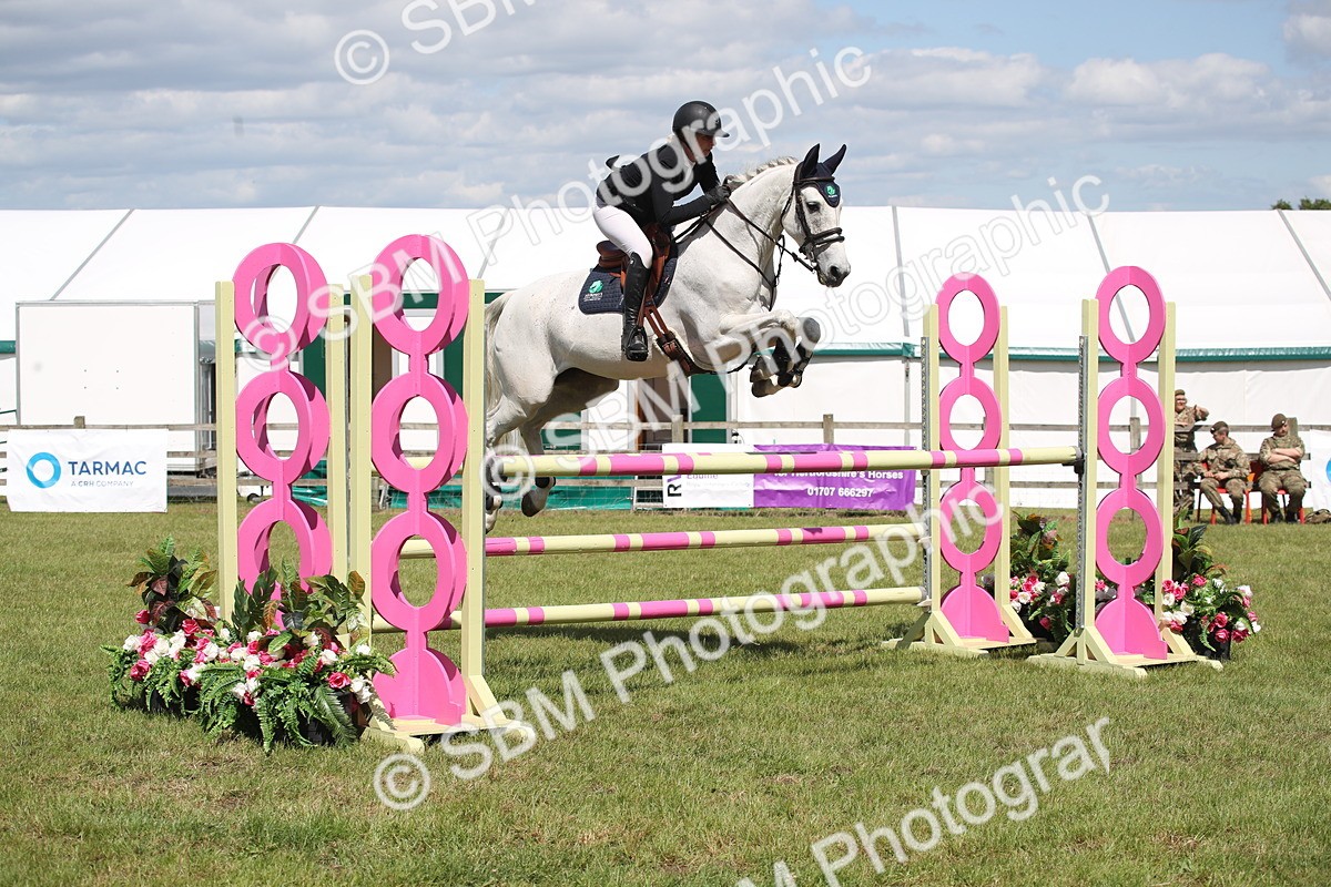 SBM_17381 - Class 208 - Senior Foxhunter 1.20m Open