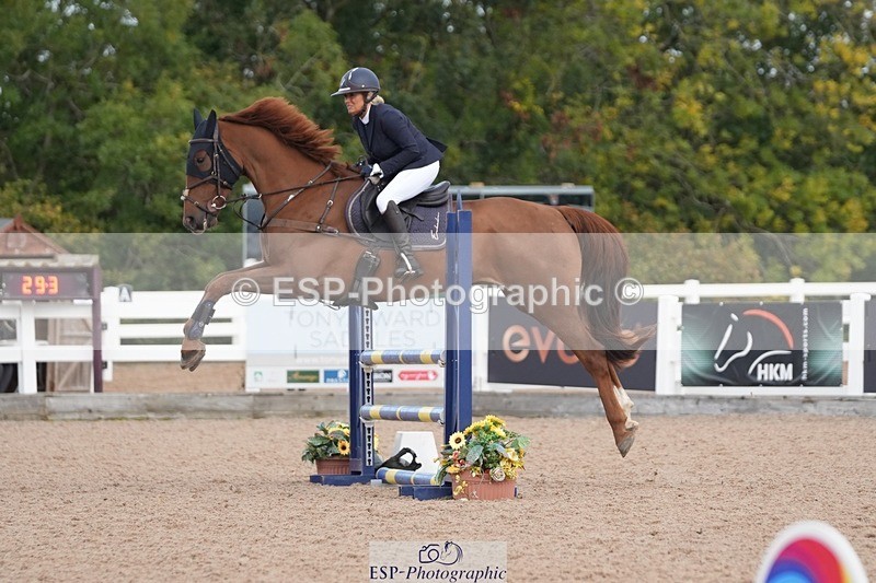 251005-100852-02468 - Cls 22 British Novice and 90cm