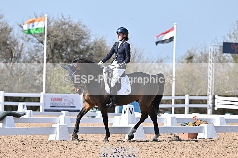 250404-135444-06511 - 110-Annabelle.Wesley-Den.Ostriks.Nio