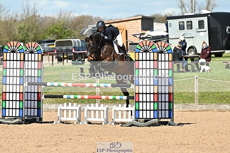 250416-150515-01592 - Cls 6 Foxhunter and 1.20m