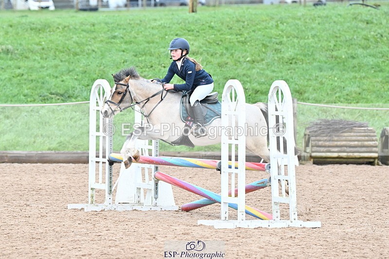 231203A-132714-01399 - Cls 23 Stepping Stones 128cm & 138cm