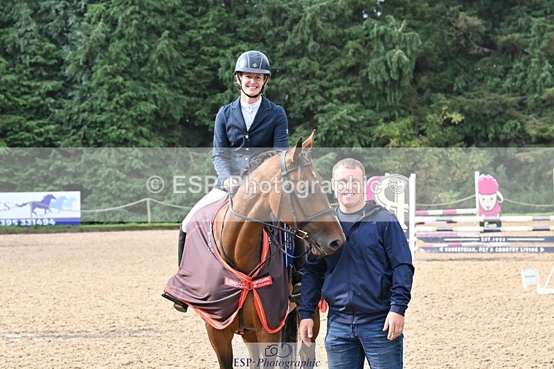 240818-093555-03432 - Cls 8A Snr British Novice