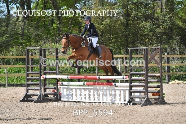 BPP_5594 - CLASS 24 SUN Senior BritiNovice/ 90cm Open