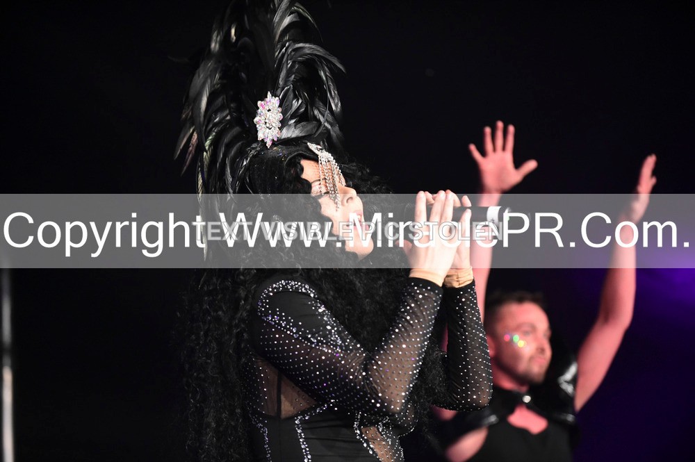 SH4_7054 - The Cher Experience