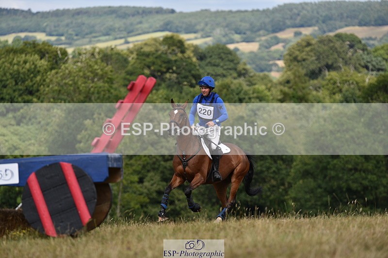 250802A-160228-07163 - E-220-Tim.Cheffings-LEOPOLD.BLOOM.M2S