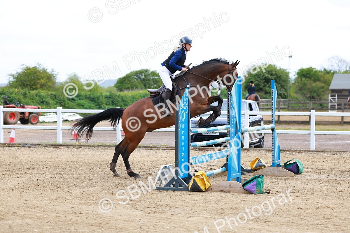SBM_002265 - Class 10 - Senior Newcomers - 1.10m