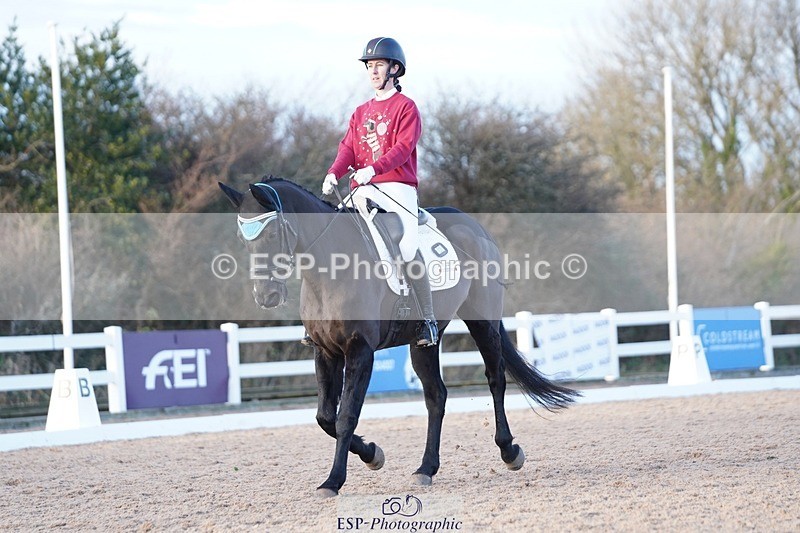 241214-154510-02233 - 131-Alys.Matravers-DARGASONS.MOON.SHADOW