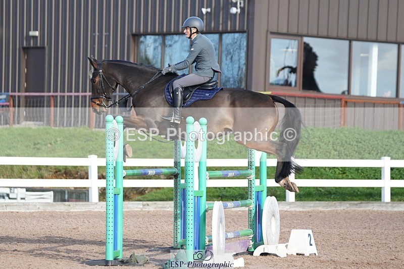 251108-124756-02576 - Cls 13 Foxhunter and 1.20m Open