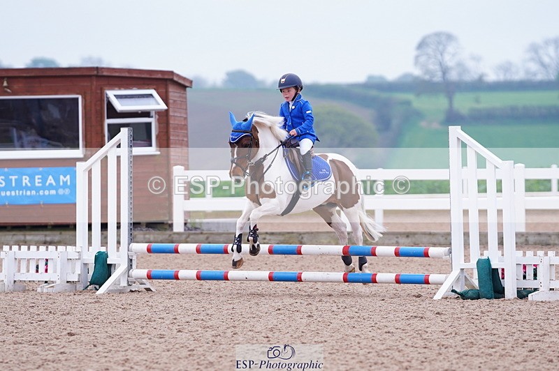 240505A-082740-03836 - Cls 11 Clear Round 50cm