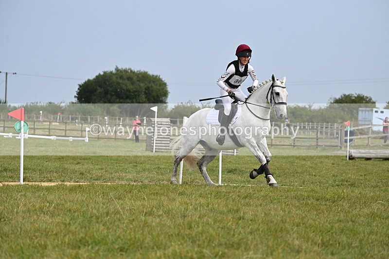 WJ6_1750 - 60cm XC Time 13:22 to 13:53