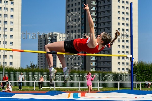 Age25SAT-916151 - Field Female Set Two