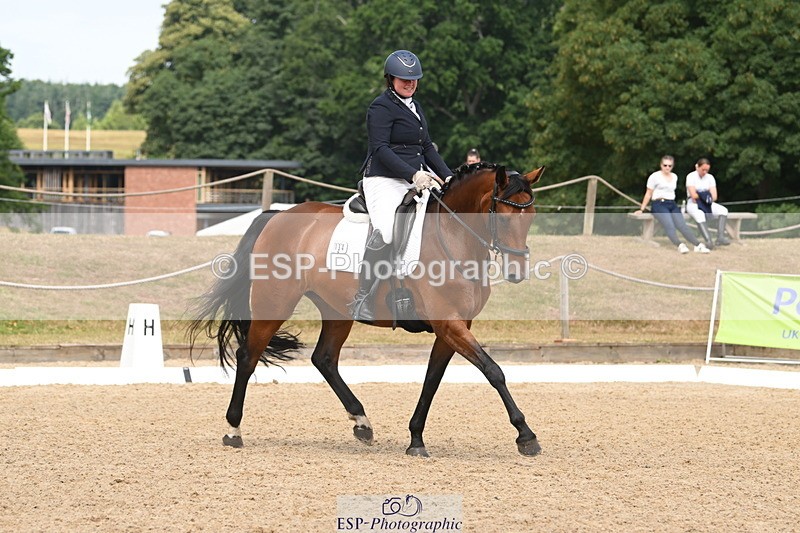 250719A-105157-04075 - 134-Carly.Moore-Taylors.Park.De'.Debutant