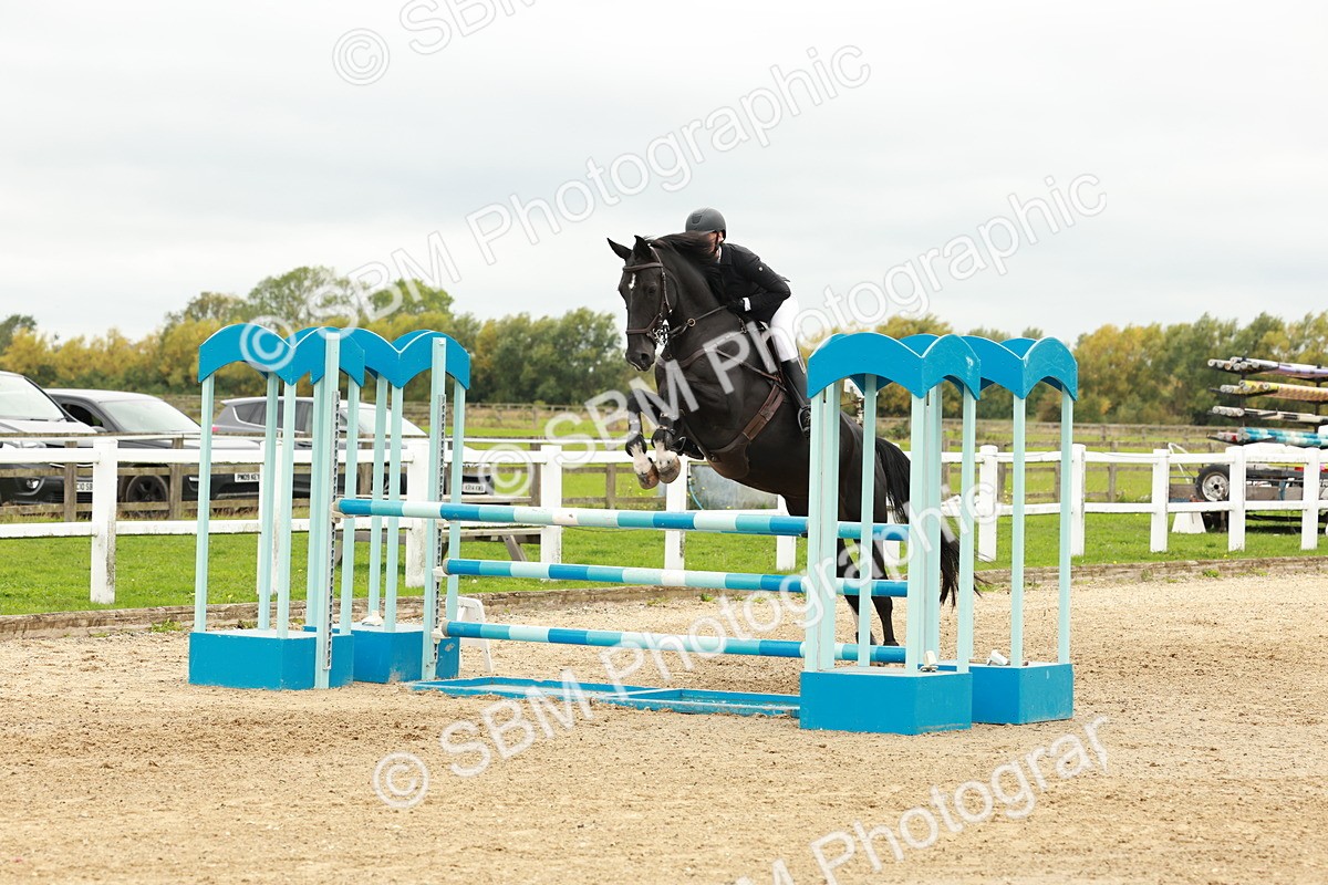 1I0A7898 - Class 4 - Senior Newcomers 1.10m