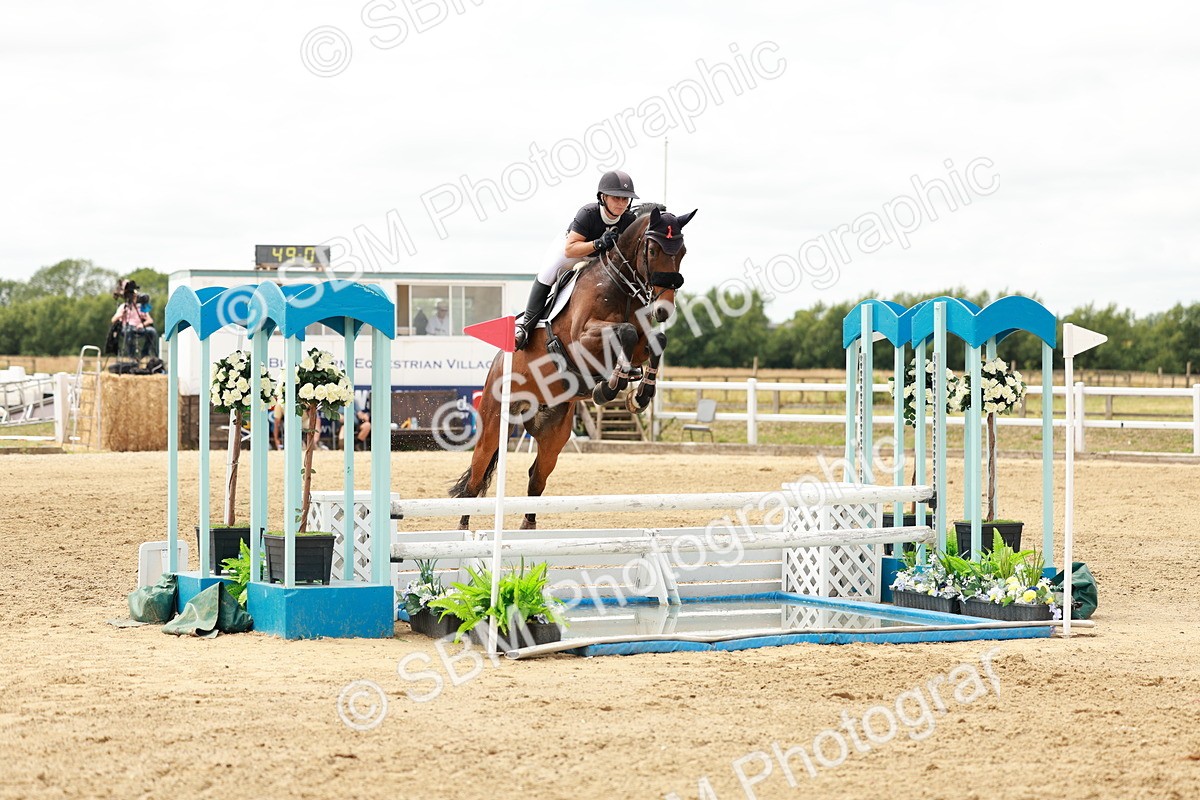 SBM_018946 - Class 21 - Senior Newcomers Championship 2d Rd