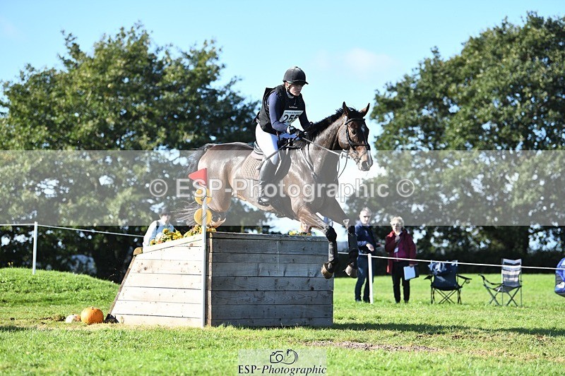 231022-113613-26246 - 255-CLOUDBERRY.BLUE-Isabelle.Downes-XC