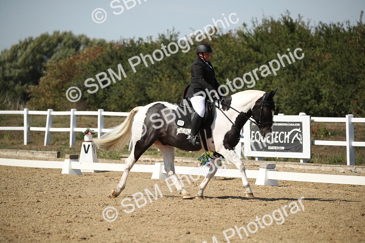 SBM_005862 - Class 11 - Novice 5 - 13.19-14.22