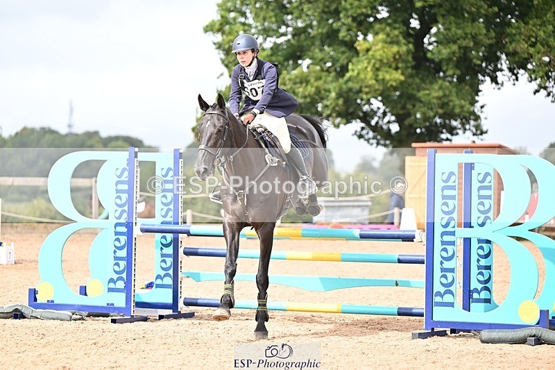 250831-120812-08103 - M-607-Lucinda.Osborne