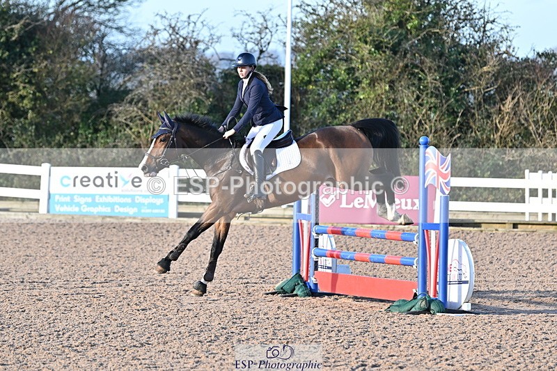 241113A-092607-00012 - Cls 01A&B Brit Nov & 90cm Open