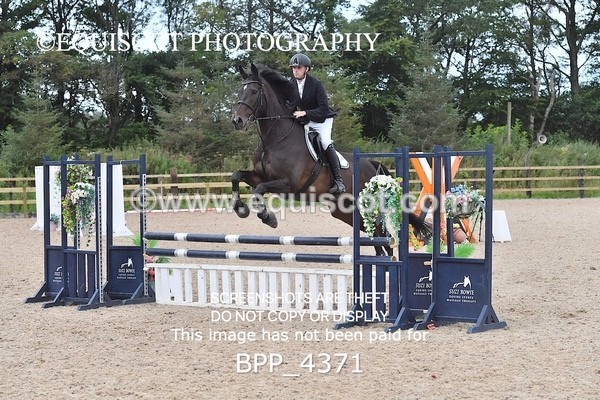 BPP_4371 - CLASS 12 SUN Senior British Novice/ 90cm Open