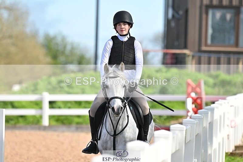 240504A-092534-00118 - Cls 11 Clear Round 50cm